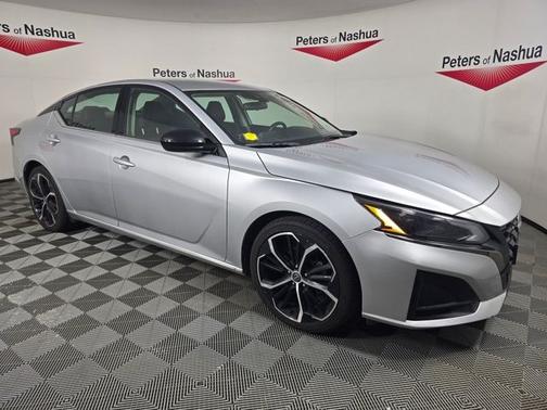 Brilliant Silver Metallic 2023 Nissan Altima 2.5 SR