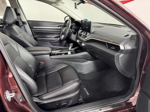 2024 Nissan Altima 2.5 SL