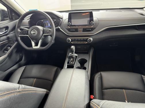2021 Nissan Altima 2.0 SR