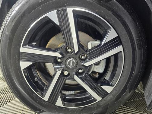 Black 2025 Nissan Sentra SV