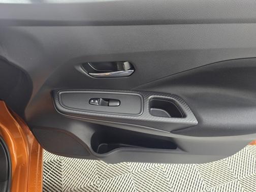 2022 Nissan Versa 1.6 SV