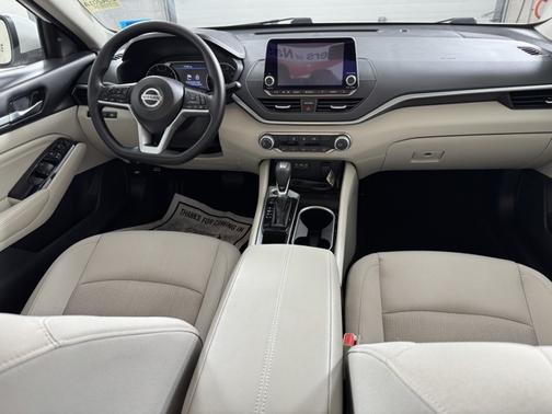 2021 Nissan Altima 2.5 SV
