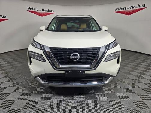 White 2023 Nissan Rogue Platinum