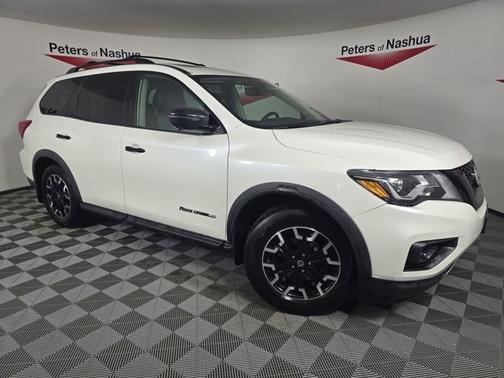 2020 Nissan Pathfinder SL