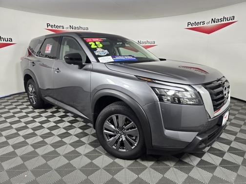 2025 Nissan Pathfinder S