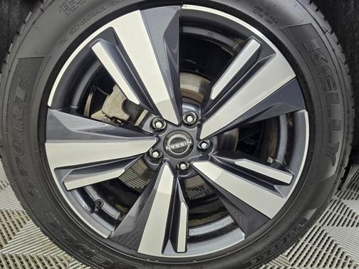 Black 2023 Nissan Rogue SL