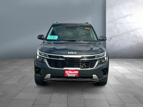 Gray 2024 Kia Seltos EX