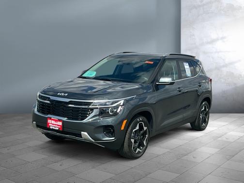 Gray 2024 Kia Seltos EX