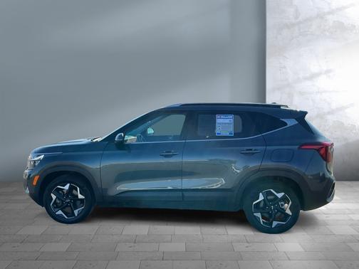 Gray 2024 Kia Seltos EX