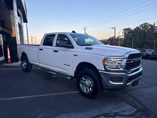 2021 RAM 2500 Tradesman Crew Cab 4x4 8' Box