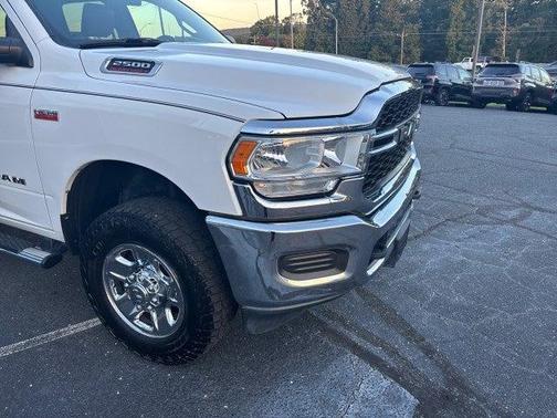 2021 RAM 2500 Tradesman Crew Cab 4x4 8' Box