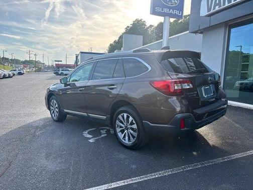 Cinnamon Brown Pearl 2019 Subaru Outback 3.6R Touring