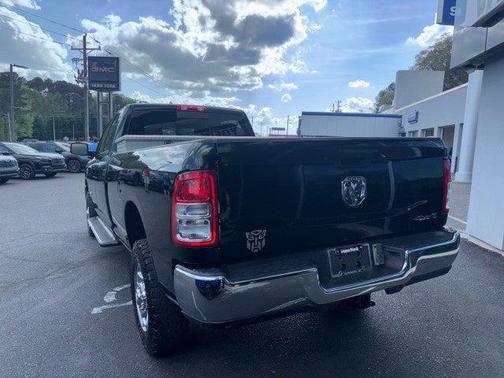 Diamond Black Crystal Pearlcoat 2019 RAM 2500 Tradesman Crew Cab 4x4 8' Box