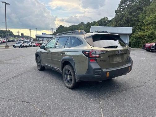 Autumn Green Metallic 2024 Subaru Outback Wilderness