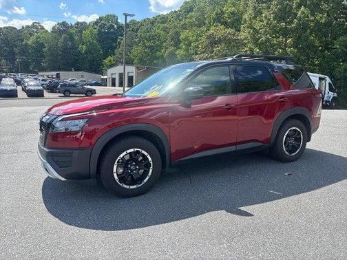 Scarlet Ember Tintcoat/Super Black 2024 Nissan Pathfinder Rock Creek 4WD