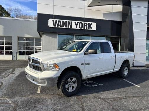 2017 RAM 1500 SLT