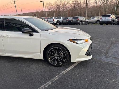 2019 Toyota Avalon XSE