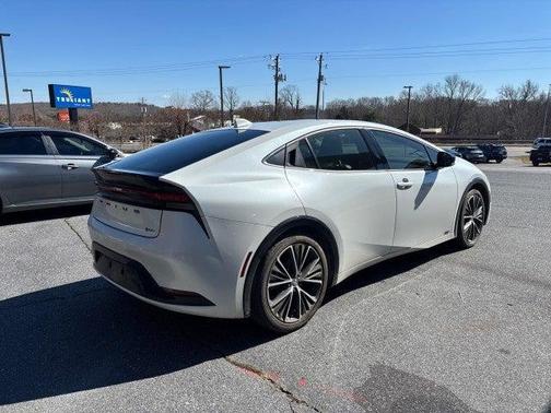 2024 Toyota Prius XLE