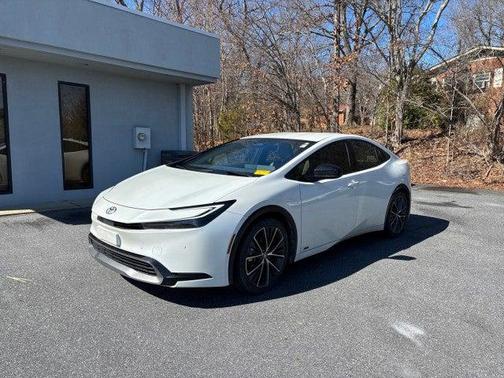 2024 Toyota Prius XLE