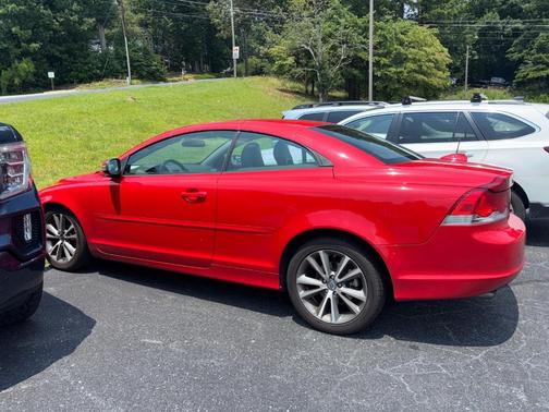 2010 Volvo C70 T5