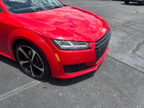 Tango Red Metallic/Black Roof 2018 Audi TT 2.0T