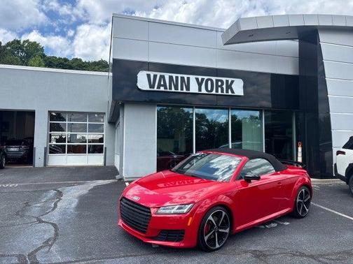 Tango Red Metallic/Black Roof 2018 Audi TT 2.0T