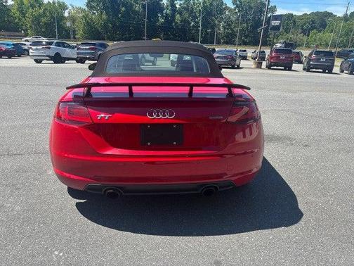 Tango Red Metallic/Black Roof 2018 Audi TT 2.0T