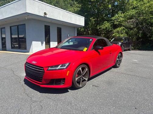 Tango Red Metallic/Black Roof 2018 Audi TT 2.0T