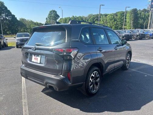 Magnetite Gray Me 2026 Subaru Forester Base
