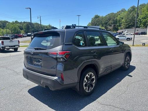 Magnetite Gray Me 2026 Subaru Forester Base