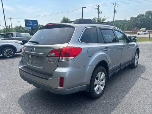 Steel Silver Metallic 2010 Subaru Outback 2.5 i Premium
