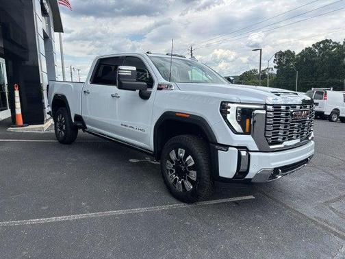 Glacier White Tricoat 2026 GMC Sierra 2500 Denali