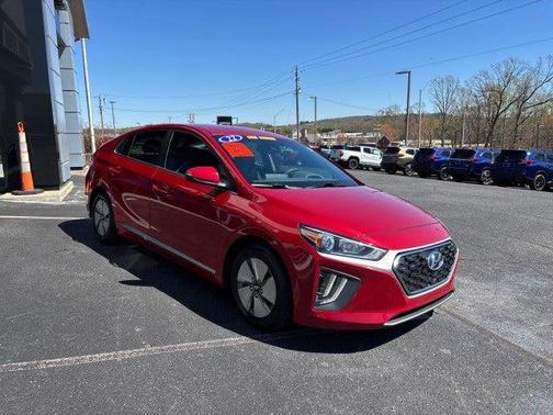2022 Hyundai IONIQ Hybrid SE