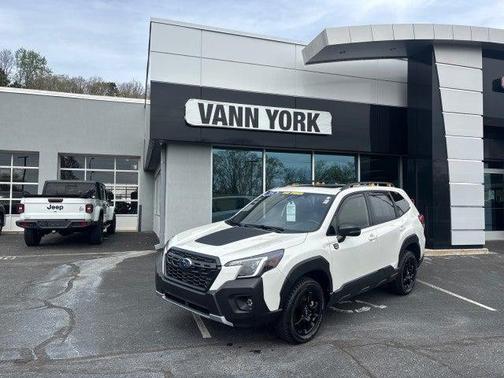 Crystal White Pearl 2025 Subaru Forester Wilderness