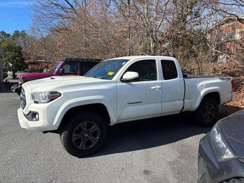 2017 Toyota Tacoma SR5