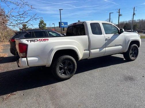 2017 Toyota Tacoma SR5