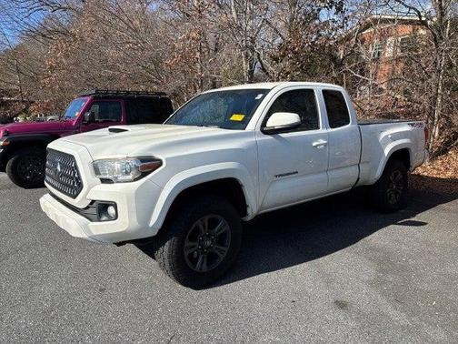 2017 Toyota Tacoma SR5