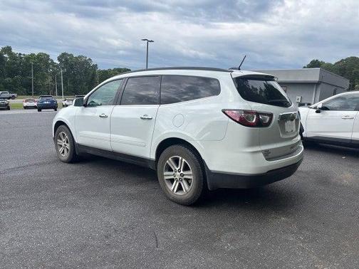 Summit White 2016 Chevrolet Traverse 2LT