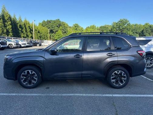 Magnetite Gray Me 2025 Subaru Forester Premium