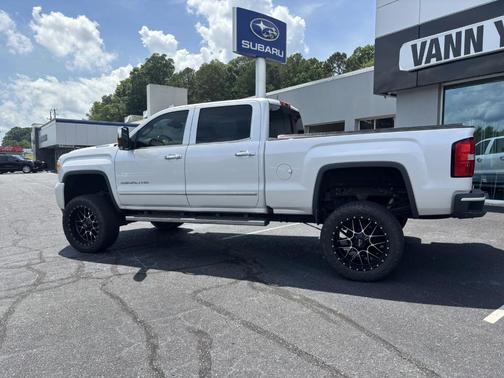 2018 GMC Sierra 3500 Denali