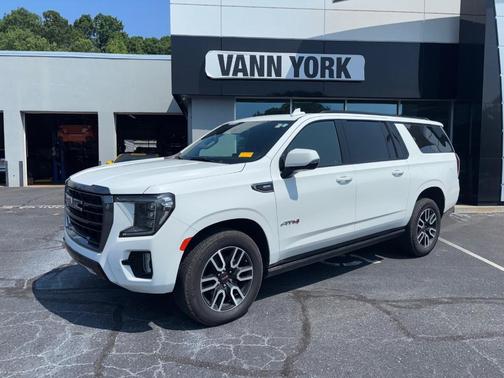 2022 GMC Yukon XL AT4