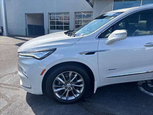 2022 Buick Enclave Avenir