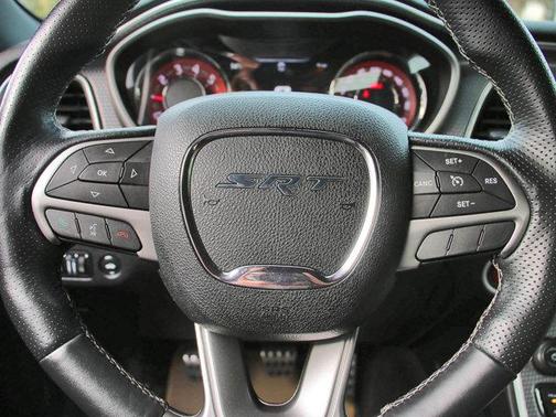 Photo 5 of 30 of 2017 Dodge Challenger SRT Hellcat