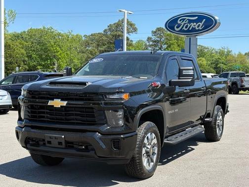 Black 2025 Chevrolet Silverado 2500 CUSTOM