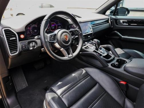 2023 Porsche Cayenne E-Hybrid Platinum Edition