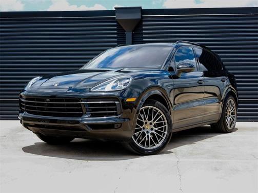 2023 Porsche Cayenne E-Hybrid Platinum Edition
