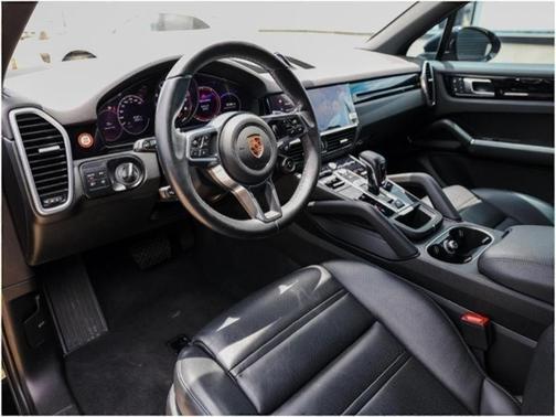 2023 Porsche Cayenne Platinum Edition