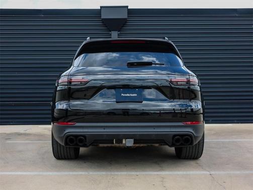 2023 Porsche Cayenne E-Hybrid Platinum Edition