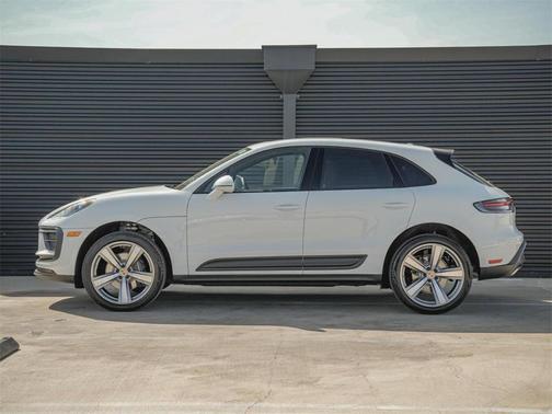 2025 Porsche Macan T