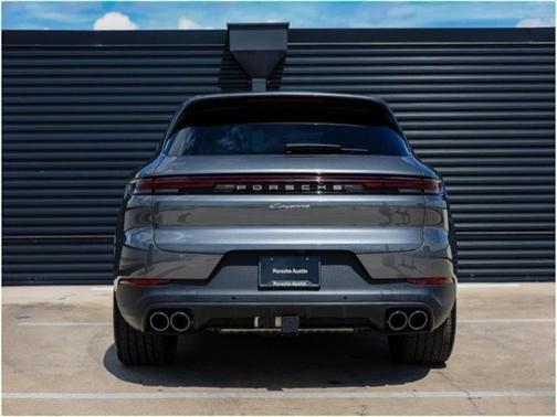 2025 Porsche Cayenne Base